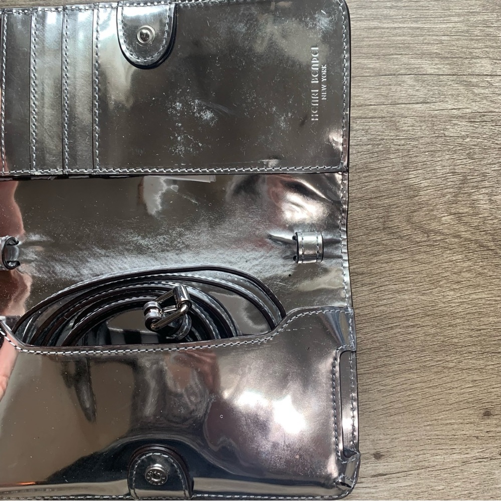 Henri Bendel Mini Smartphone Silver Metallic Appliqué Crossbody Wallet - Picture 2 of 11